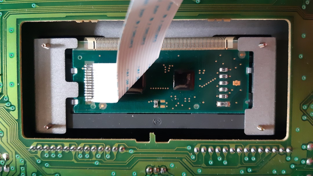 Roland MC-505 LCD repair-1